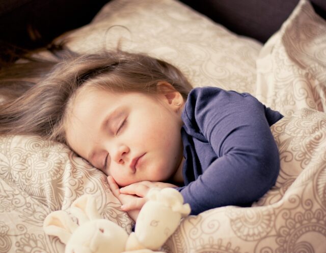 年子育児の寝かしつけが大変!ワンオペで乗り切る方法